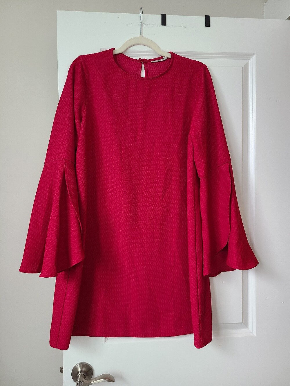 Halogen Raspberry Textured Tulip Bell Sleeve Dress